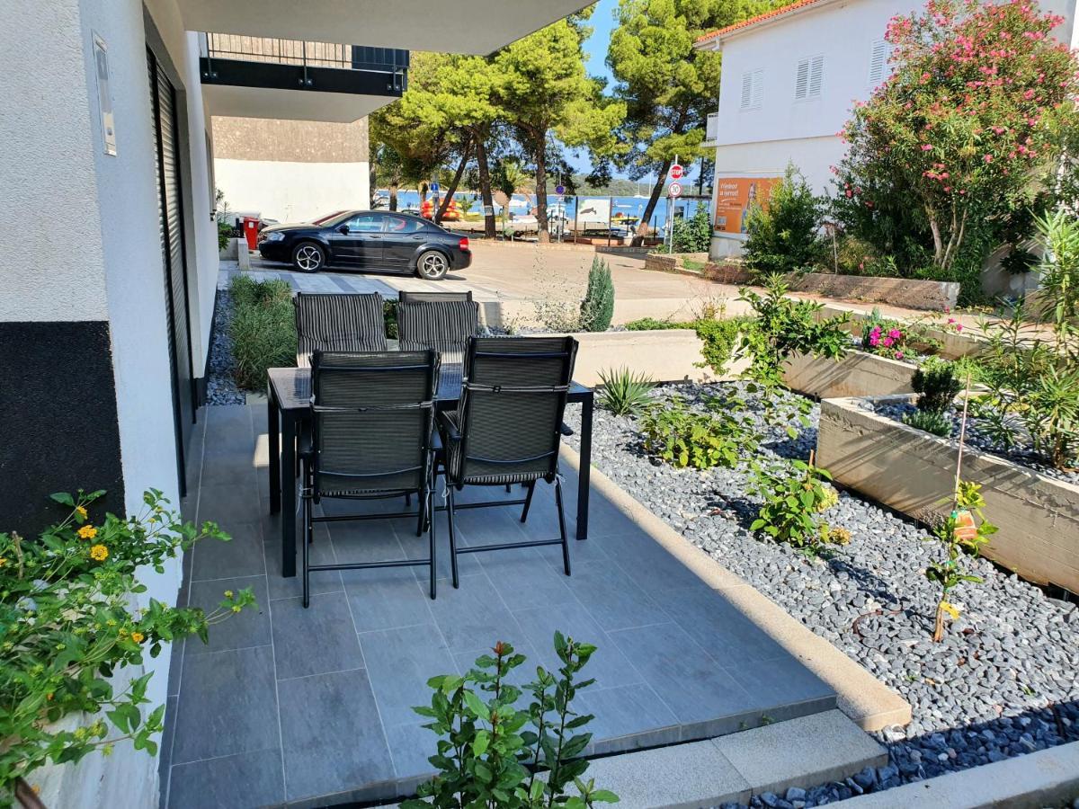 Apartmani Nerium Lovište Exterior foto
